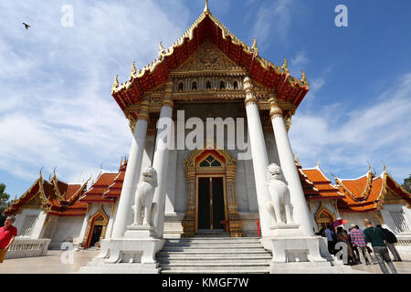 Bangkok, Bangkok, la Chine. 9Th jul 2017. Bangkok, Thaïlande-2017 :(usage éditorial seulement. la Chine).Le Wat Benchamabophit, également connu sous le nom de temple de marbre, est un temple bouddhiste (WAT) dans le district de Dusit Bangkok, Thaïlande. Également connu sous le nom de temple de marbre, c'est l'un des plus beaux temples de bangkok et une attraction touristique majeure. c'est typique du style de bangkok orné high gables, est-out des toits et élaborer de faîtage. crédit : l'Asie sipa/zuma/Alamy fil live news Banque D'Images