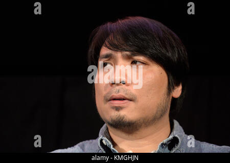 Prague, République tchèque. 07 décembre 2017. Le cinéaste hongkongais Clement Cheng donne une conférence de presse à l'occasion du 13ème festival Filmasia à Prague, République tchèque, le 7 décembre 2017. Crédit : Katerina Sulova/CTK photo/Alamy Live News Banque D'Images