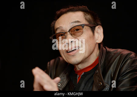 Prague, République tchèque. 07 décembre 2017. Hong Kong L'auteur-compositeur-interprète, acteur et réalisateur TEDDY ROBIN donne une conférence de presse à l'occasion du 13ème festival Filmasia à Prague, République tchèque, le 7 décembre 2017. Crédit : Katerina Sulova/CTK photo/Alamy Live News Banque D'Images