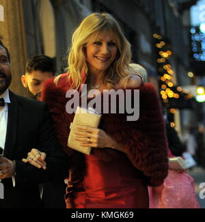 Milan, Natasha stefanenko va à la première de la scala le modèle, présentateur de télévision et actrice russe, Natasha stefanenko va à la première de la scala. crédit : agence photo indépendant srl/Alamy live news Banque D'Images