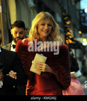 Milan, Natasha stefanenko va à la première de la scala le modèle, présentateur de télévision et actrice russe, Natasha stefanenko va à la première de la scala. crédit : agence photo indépendant srl/Alamy live news Banque D'Images