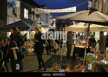 Hiver 'errer' Foire de Noël. 7 décembre 2017. Bridge Road, Hampton Court, East Molesey, Surrey, Angleterre, Royaume-Uni. Célébration de Noël avec des lumières, des rennes live, les stalles, la nourriture, les divertissements et les tombolas. Crédit : Ian bouteille/Alamy Live News Banque D'Images