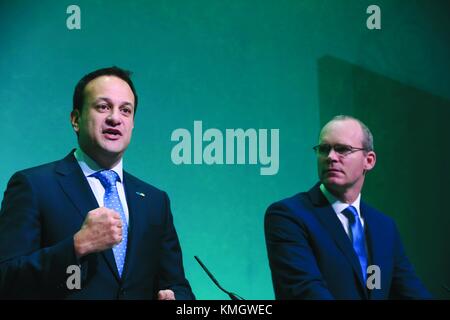 08/12/2017 brexit. percée. représenté un premier ministre (Taoiseach), leo varadkar td parler aux médias lors d'une conférence de presse dans les édifices gouvernementaux à Dublin sur la phase un brexit accord conclu ce matin à Bruxelles. photo : sam boal/rollingnews.ie Banque D'Images