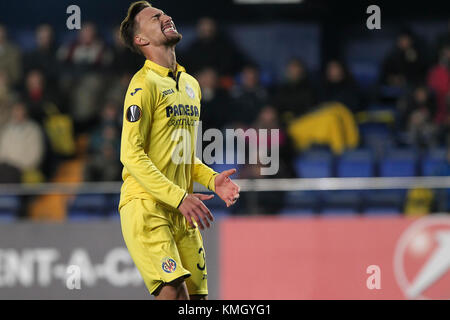 Villarreal, Espagne. 07 décembre 2017. Dario Poveda réagit lors de l'UEFA Europa League Group A match de football entre Villarreal CF et Maccabi tel Aviv au stade la Ceramica de Villarreal le 7 décembre 2017. Crédit : Gtres Información más Comuniación on line, S.L./Alamy Live News Banque D'Images