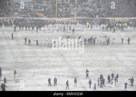 Philadelphia, PA, USA. 09Th Dec, 2017. Une vue générale de la zone couverte de neige comme l'armée des chevaliers noirs se préparer au cours de la 118e édition du jeu Army-Navy entre l'armée de chevaliers noirs et les aspirants de marine au Lincoln Financial Field à Philadelphie, PA. L'armée de chevaliers noirs à l'encontre de l'aspirants de marine 14-13. Crédit obligatoire : Kostas Lymperopoulos/CSM, Crédit : csm/Alamy Live News Banque D'Images