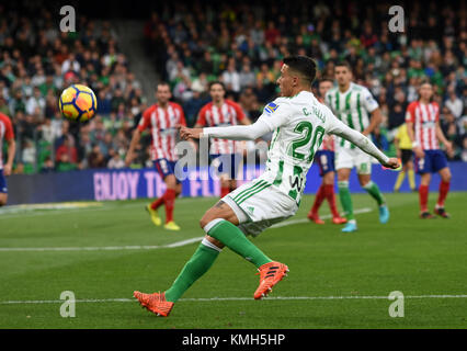 Sevilla, Espagne. Déc 10, 2017. Cristian Tello au cours de la correspondance entre la Liga Real Betis et l'Atletico Madrid au Stade Benito Villamarin, à Séville le samedi 10 Décembre 10, 2017. Más Información Gtres Crédit : Comuniación sur ligne, S.L./Alamy Live News Crédit : Gtres más información en ligne Comuniación,S.L./Alamy Live News Banque D'Images