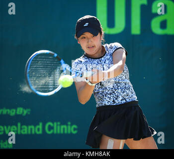 Plantation, Florida, USA. Déc 10, 2017. L'ONSA SATO (JPN) joue au cours de la finale du double de l'Orange Bowl 2017 Championnat International de Tennis - filles de 18 ans, contre Yasmine MANSOURI (FRA) et Yuki NAITO (JPN), joué à la Frank Veltri Tennis Center à Plantation, en Floride, aux États-Unis. Mario Houben/CSM/Alamy Live News Banque D'Images