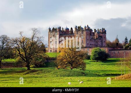 Château de Drumlanrig, 16 km N. de Dumfries, en Écosse. La fin de 17 C. L'architecture de la Renaissance. Accueil du duc de Buccleuch Banque D'Images