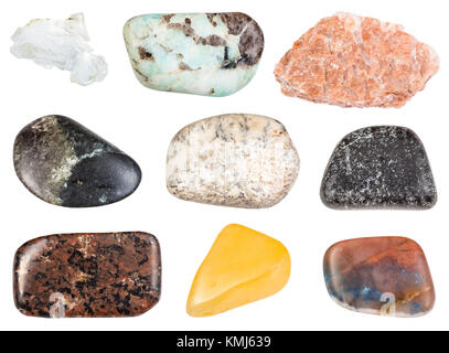 Collection de spécimens de minéraux naturels - Ensemble de diverses pierres roulées (aventurine, l'albite, pegmatite, urtite, olivinite, dunite, la chromite, irnimite, Banque D'Images