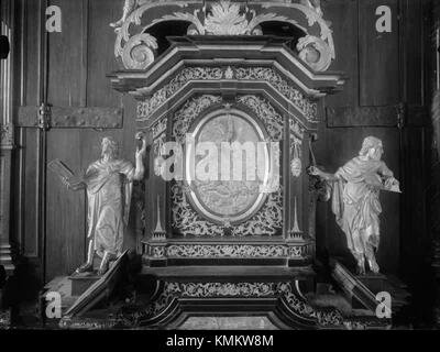 Storkyrkan, également connu sous le nom de Sankt Nikolai Kyrka, est une église historique située à Stockholm, en Suède. Il est catalogué comme KMB 16000200110400 et est remarquable pour son importance architecturale et culturelle. Banque D'Images