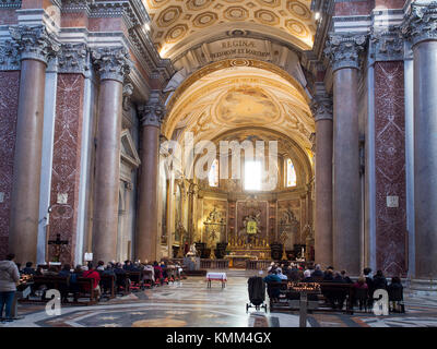 Intérieur de la Basilique Sainte Marie des Anges et des Martyrs, Rome Banque D'Images