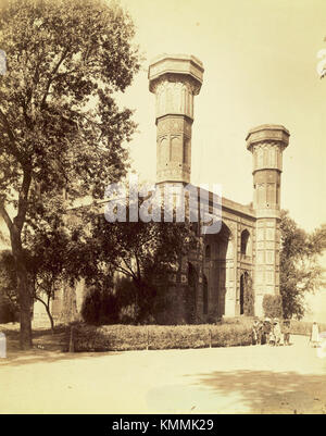 Chauburji est un monument historique situé à Lahore, au Pakistan, connu pour son architecture moghole. La photographie fait partie de la collection de la British Library, documentant l'importance du monument. Banque D'Images
