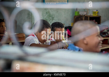 À l'intérieur d'une classe à Cienfuegos, Cuba Banque D'Images