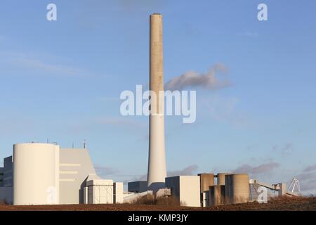 Studstrup power station. La centrale électrique est une huile et les centrales thermiques au charbon à Studstrup, Danemark et il est exploité par DONG Energy Banque D'Images