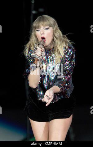 Rosemont, Illinois, USA. 7 décembre, 2017. taylor swift au cours de la b96 jingle pepsi bash à l'Allstate Arena à Rosemont, Illinois crédit : daniel deslover/zuma/Alamy fil live news Banque D'Images