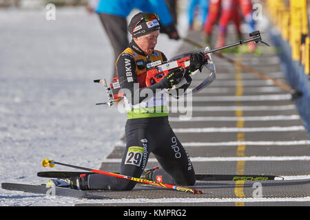 Le Lenzerheide, Suisse, le 9 décembre 2017, MEINEN Susanna (SUI) lors de l'IBU Cup Biathlon sprint 7,5 km femmes de Lenzerheide. Photo : Cronos/Rolf Simeon Banque D'Images