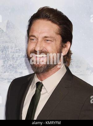 Gerard BUTLER l'acteur écossais du film assiste à la première de Warner Bros. Pictures 'Geostorm' au TCL Chinese Theatre le 16 octobre 2017 à Hollywood, Californie. Photo : Jeffrey Mayer Banque D'Images