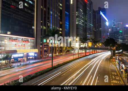 Le point de vue de la circulation sur les rues de Hong Kong Islands Banque D'Images