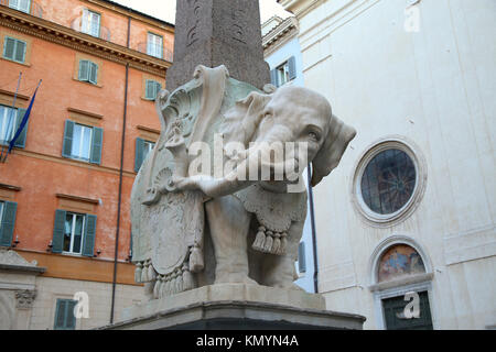 Monument de l'éléphant, de Bernini sur la Piazza della Minerva à Rome, Italie Banque D'Images