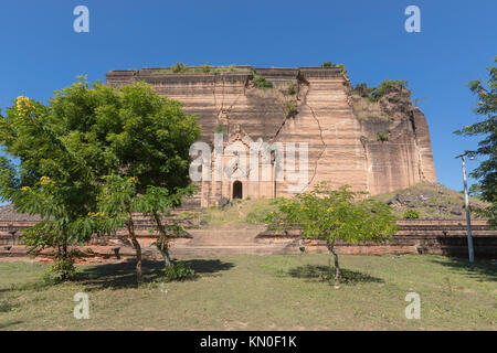 , Mingun Pahtodawgyi, Mandalay, Myanmar, en Asie Banque D'Images