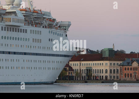Le navire de croisière Magellan arrive à Aalborg Banque D'Images