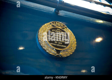 Plaque sur une locomotive à vapeur4 Mallard détenteur du record du monde au National Railway Museum, York, UK - Novembre 2013 Banque D'Images