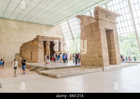 NEW YORK - Mai 17 : Dans le Metropolitan Museum of Art's Le 17 juillet 2014 à New York. De Templa Dendur, temple égyptien dans la région métropolitaine de Mu Banque D'Images