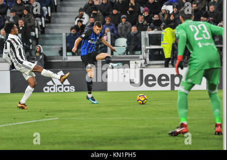 Ivan Perisic (FC Internazionale) au cours de la série d'un match de football entre la Juventus et le FC Internazionale Milano de Allianz Stadium le 9 décembre 2017 à Turin, Italie. Crédit : FABIO ANNEMASSE/Alamy Live News Banque D'Images