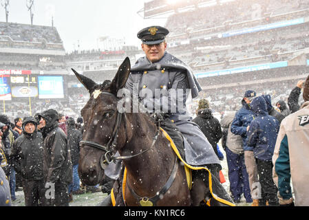 Philadelphie, Pennsylvanie, USA. 9Th Mar, 2017. Des cadets de l'armée et la mascotte au Lincoln Financial Field à Philadelphie Pennsylvanie Crédit : Ricky Fitchett/ZUMA/Alamy Fil Live News Banque D'Images