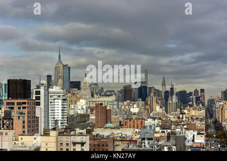 New York - 30 novembre 2017 : New York City Skyline view dans Manhattan sur un jour ensoleillé Banque D'Images