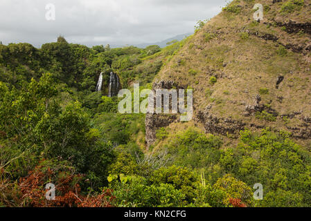 'Opaeka'un tombe sur la partie orientale de l'île hawaïenne de Kaua'i. Banque D'Images