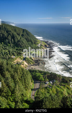 Vue de la côte de l'Oregon au dessus de Cape Perpetua. Banque D'Images