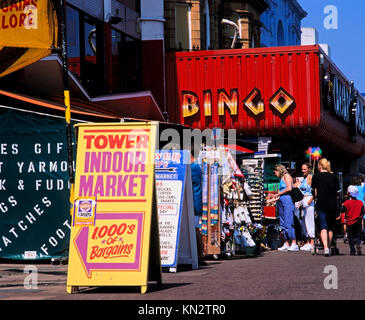 Cale et Bingo le long de la mer, Great Yarmouth, Norfolk, Angleterre, Royaume-Uni Banque D'Images