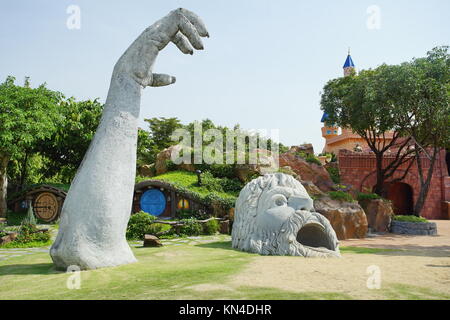 PATHUM THANI, THAÏLANDE - 04 novembre 2017 : vue intérieure de la fun park nommé Dream World à Pathum Thani, Thaïlande. C'est l'amusement plus populaires p Banque D'Images