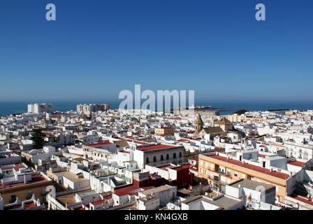 Cadix ville vue vers l'ouest à partir du haut de la Torre Tavira, Cadix, Espagne Banque D'Images