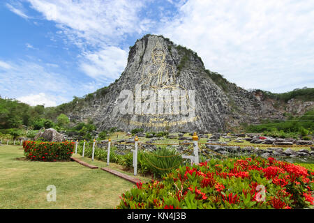 Le Grand Bouddha sculpté en image sculpturale Chonburi, Thaïlande Banque D'Images