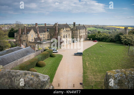 Vue aérienne de Battle Abbey school, ancien 13e siècle guest house pour l'abbaye Bataille, Sussex, UK Banque D'Images