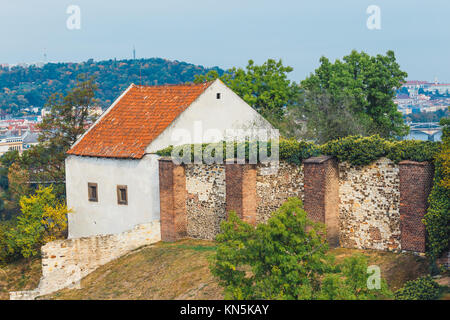 Édifice médiéval sur une colline de Vysehrad, Prague, République Tchèque Banque D'Images