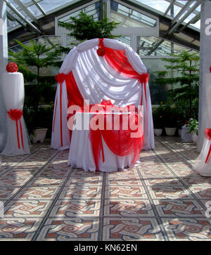 Salle pour une célébration de mariage dans le jardin botanique Banque D'Images