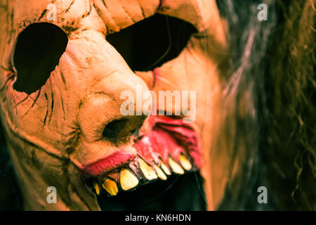 Masque de monstre effrayant Halloween Costume Prop Banque D'Images