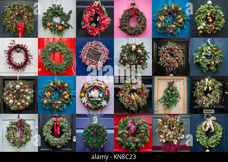 Couronne porte de Noël collage. Couronnes de Noël sont accrochées sur les portes colorées des maisons dans le Royal Borough de Kensington et Chelsea, London, UK. Banque D'Images