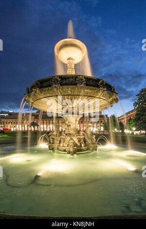 Château Place avec fontaine, New Castle, Stuttgart, Allemagne, Baden-Wuertemberg Banque D'Images