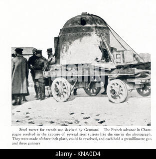 La légende de cette photo qui date d'entre 1914 et 1917 (époque de la Première Guerre mondiale) se lit comme suit : Acier tourelle pour l'utilisation de tranchées conçu par les Allemands. L'avancée française en Champagne a permis de capturer plusieurs tourelles d'acier comme celui de cette photo. Ils étaient faits de trois pouces, la plaque peut être tourné, et détenaient chacun 50 millimètres et trois hommes armés d'armes à feu. Banque D'Images
