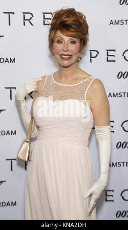 AMSTERDAM, Pays-Bas - 28 novembre : Marijke Helwegen assiste à la première de spectre de James Bond le 28 novembre 2015 à Amsterdam, Pays-Bas : Marijke Helwegen Banque D'Images