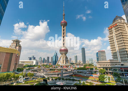 Oriental Pearl Tower de Shanghai Banque D'Images