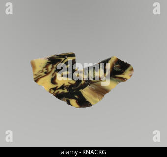 Ce fragment d'incrustation en mosaïque de verre démontre l'artisanat ancien, les matériaux et les techniques en mosaïque décorative Banque D'Images