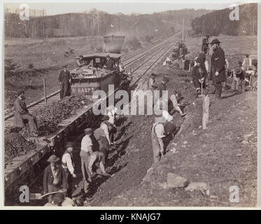 Excavation pour y à la gare de Devereaux, chemin de fer Orange & Alexandria MET DP274771 267884 Banque D'Images