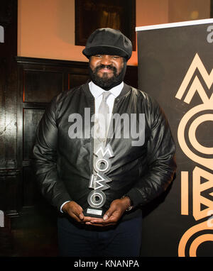 Acclamé par la critique, l'auteur-compositeur de jazz américain Gregory Porter est devenue la première MOBO Award gagnant de 2017, devant MOBO Contribution exceptionnelle à Music Award au London's Gresham Center avec : Gregory Porter Où : London, Royaume-Uni Quand : 07 Nov 2017 Credit : WENN.com Banque D'Images