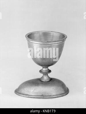 Egg cup rencontré 18430189118 allemand, Egg cup, 18e siècle, étain, H. 2 1/2 in. (6,4 cm) ; Diam. 1 3/8 in. (3,5 cm). Le Metropolitan Museum of Art, New York. Fonds Rogers, 1906 (06,825) Banque D'Images