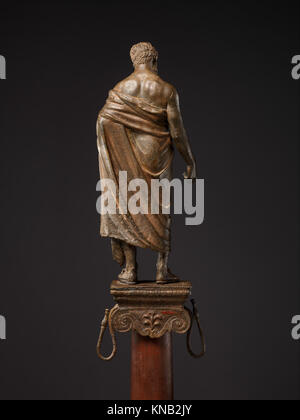 Statuette en bronze d'un philosophe sur un pied de lampe atteint 248466 DP337226 Banque D'Images